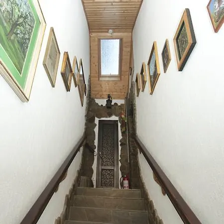 La Marele Moft 4* Слэник